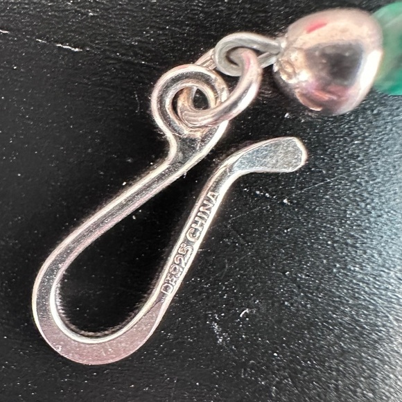 Malachite bead necklace with sterling silver pendant by Jay King - Picture 5 of 8